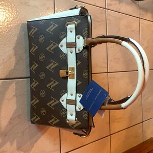 Adrienne Vittadini purse